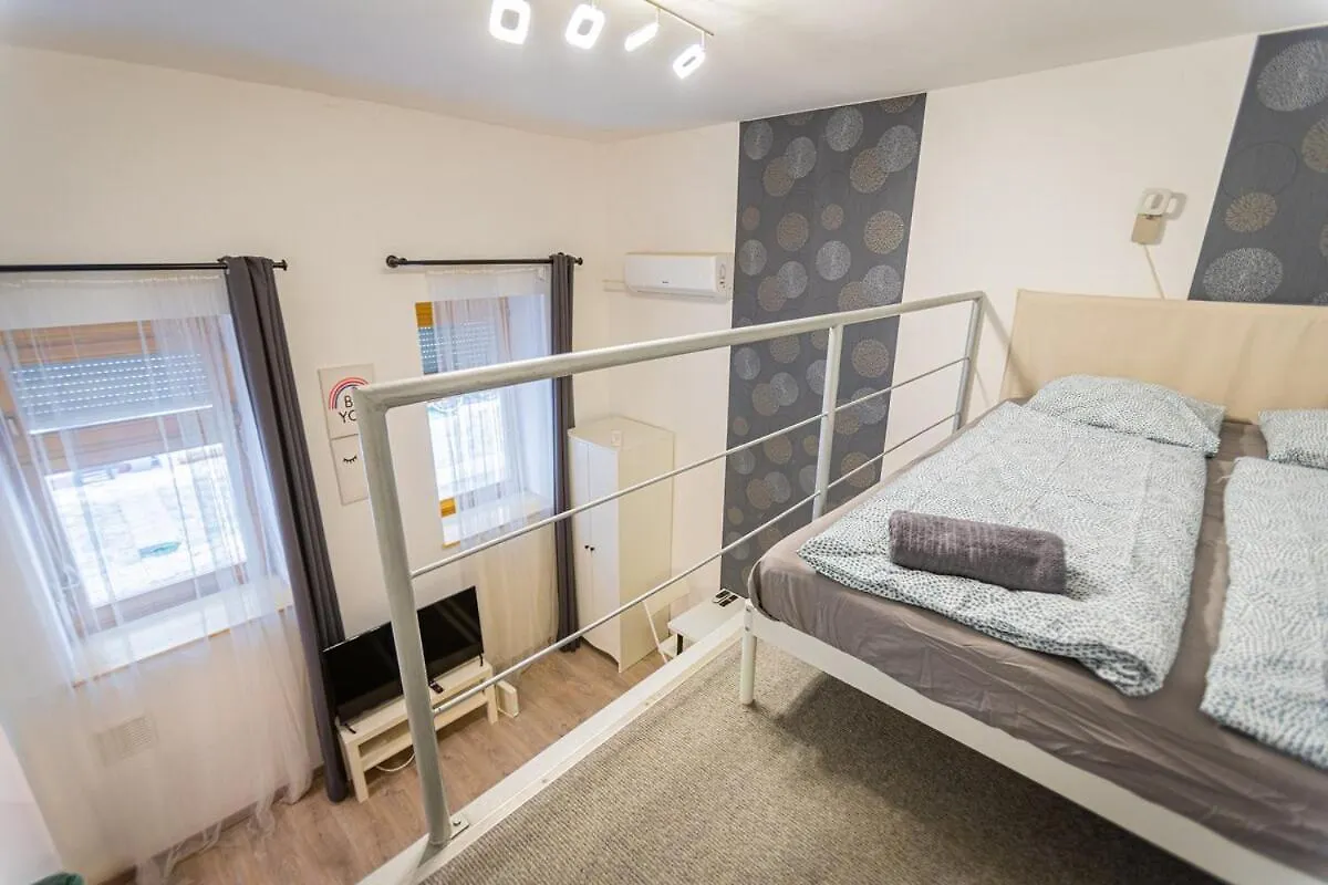 Cool Apartment In The Downtown, Eduardo Budapest 0*,